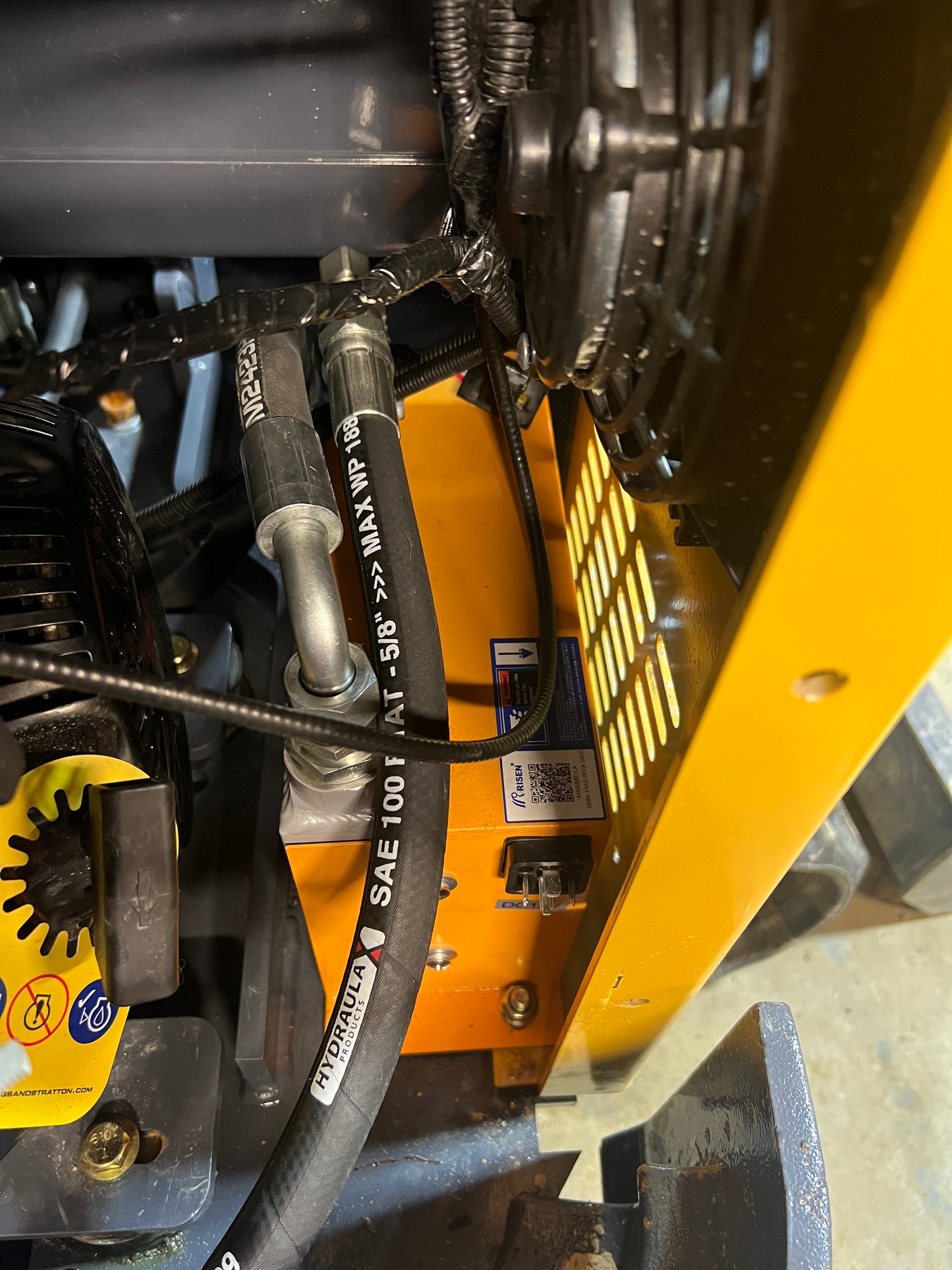 H12 Style Mini Excavator Hydraulic Oil Cooler and Filter Kit