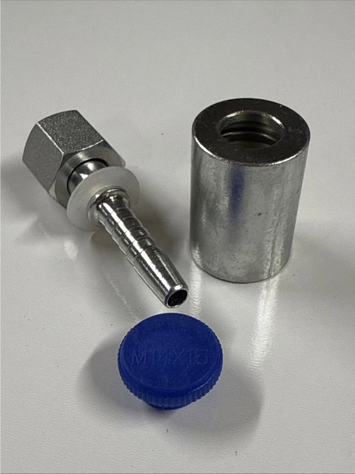 DIN L08 Bulk Hydraulic Fittings with Ferrule 1/4” Hose