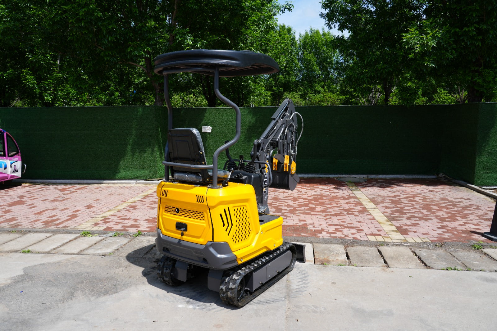 Nuoman NM-12U B&S Gasoline Mini Excavator 1.2 Ton